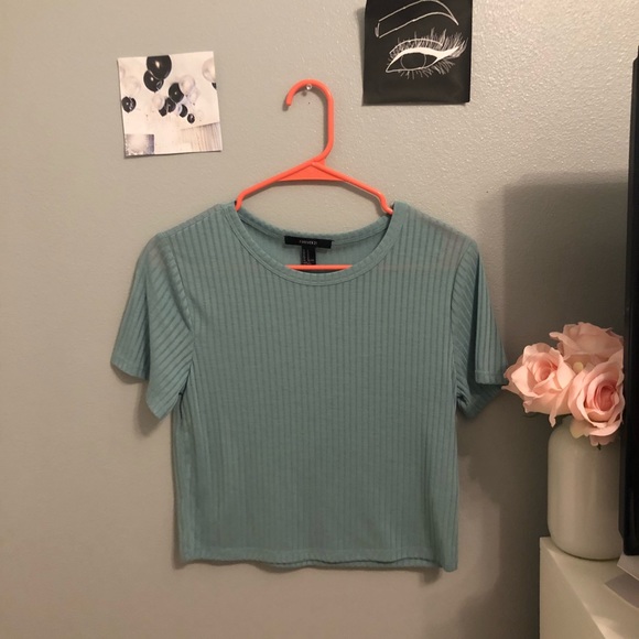 Forever 21 Tops - Forever21 Crop Top